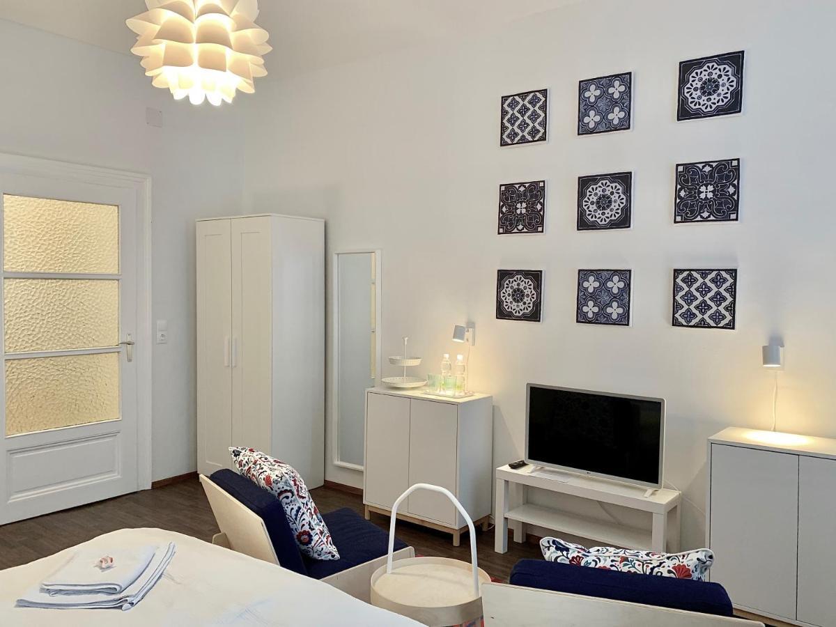 Farmer'S Market Apartments Wina Bagian luar foto